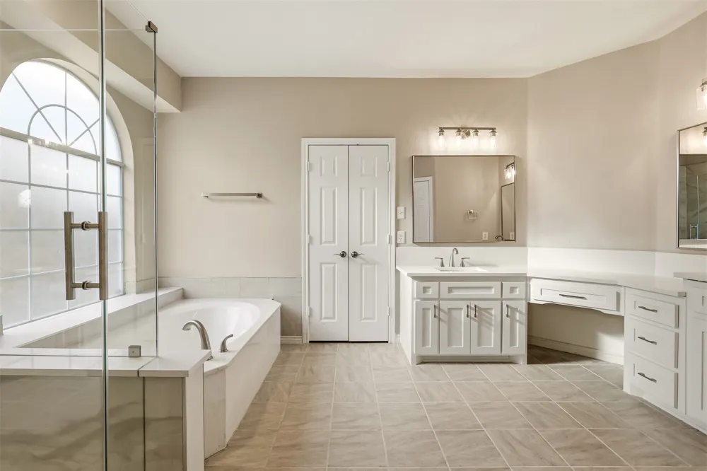 639 Silver Ridge Drive Murphy, TX 75094