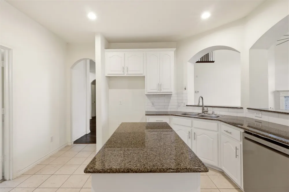 639 Silver Ridge Drive Murphy, TX 75094