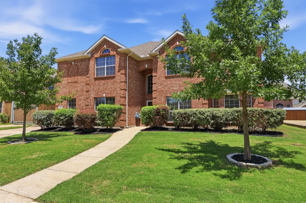639 Silver Ridge Drive Murphy, TX 75094