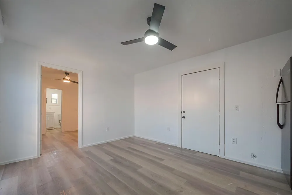3320 Hays Street #B Pasadena, TX 77503