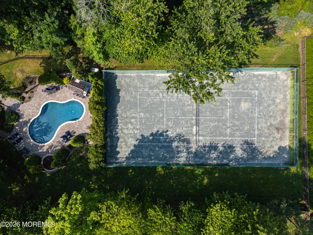 52 Shrewsbury Drive Rumson, NJ 07760