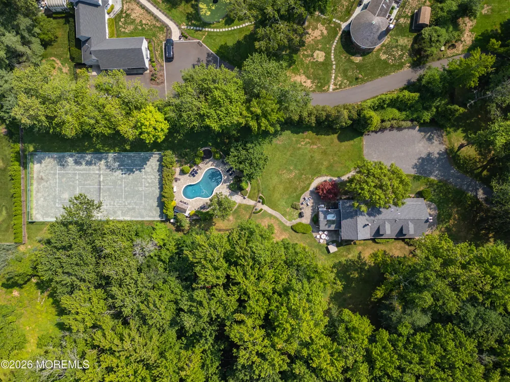52 Shrewsbury Drive Rumson, NJ 07760