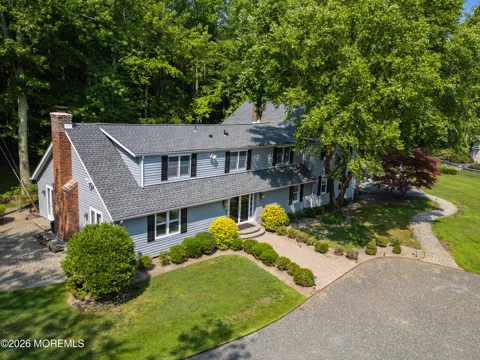 52 Shrewsbury Drive