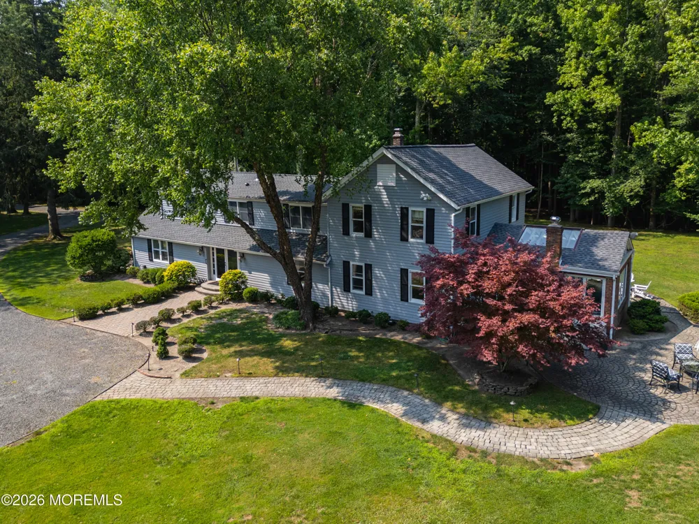 52 Shrewsbury Drive Rumson, NJ 07760