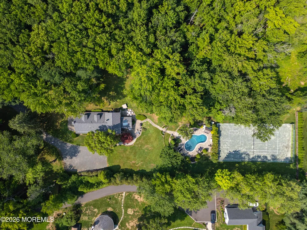 52 Shrewsbury Drive Rumson, NJ 07760