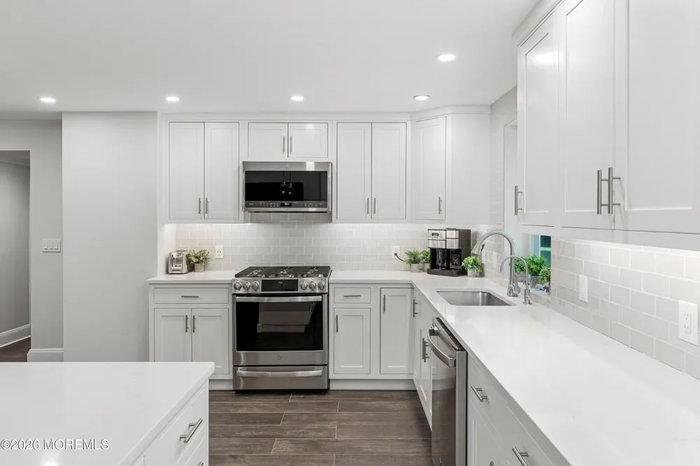 52 Shrewsbury Drive Rumson, NJ 07760