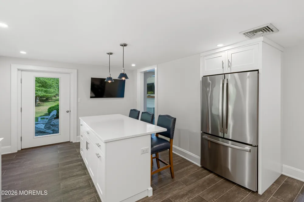 52 Shrewsbury Drive Rumson, NJ 07760