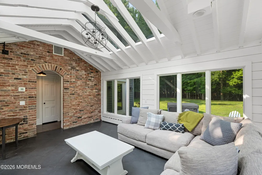 52 Shrewsbury Drive Rumson, NJ 07760