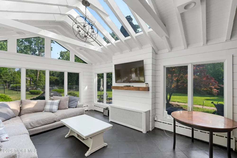 52 Shrewsbury Drive Rumson, NJ 07760