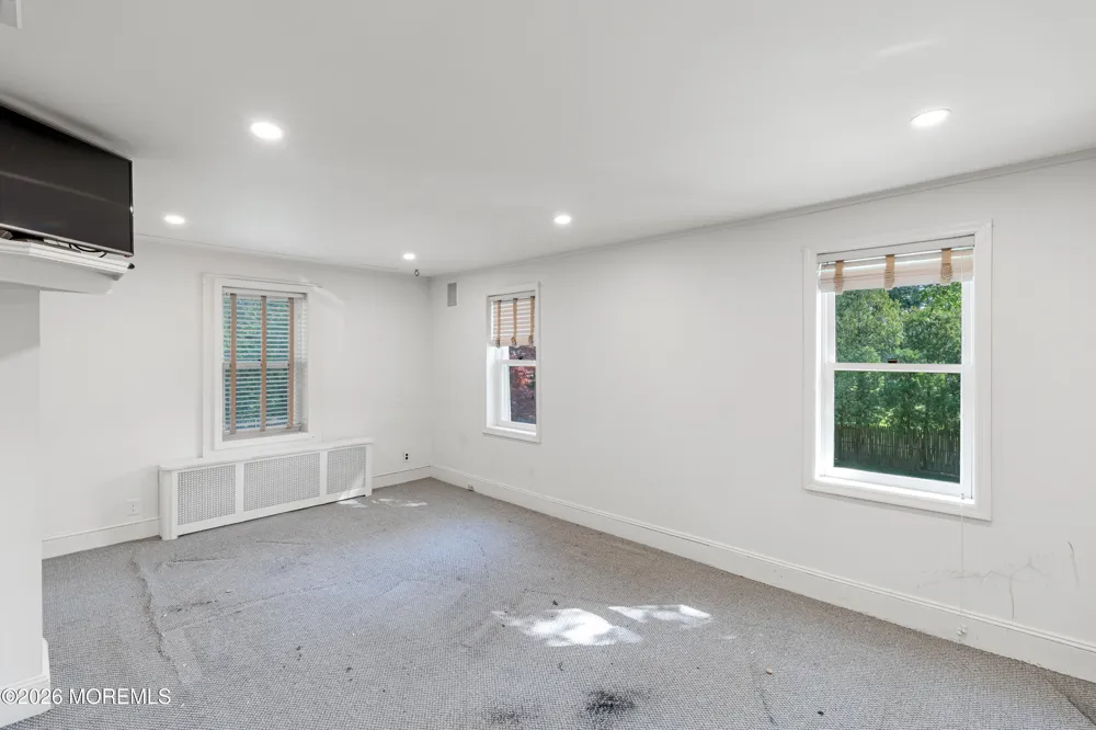 52 Shrewsbury Drive Rumson, NJ 07760