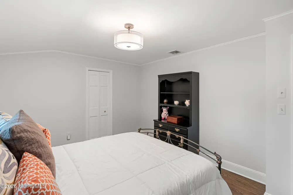 52 Shrewsbury Drive Rumson, NJ 07760