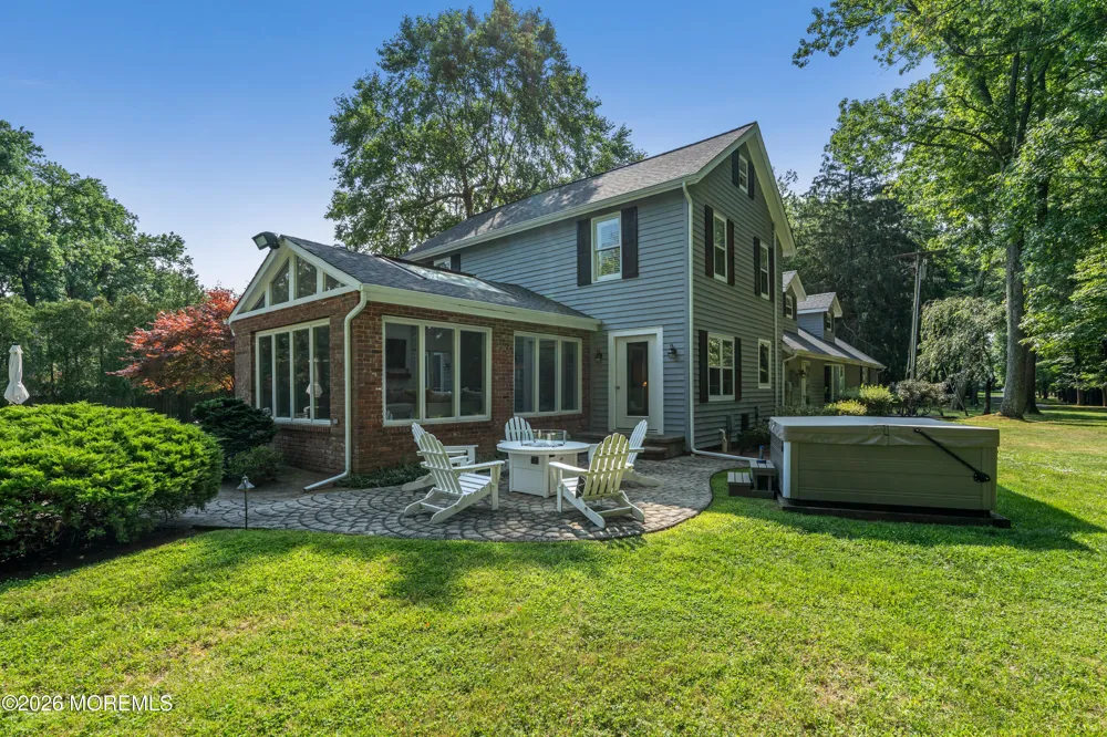 52 Shrewsbury Drive Rumson, NJ 07760