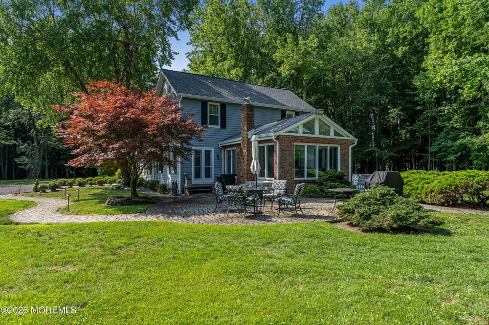 52 Shrewsbury Drive Rumson, NJ 07760