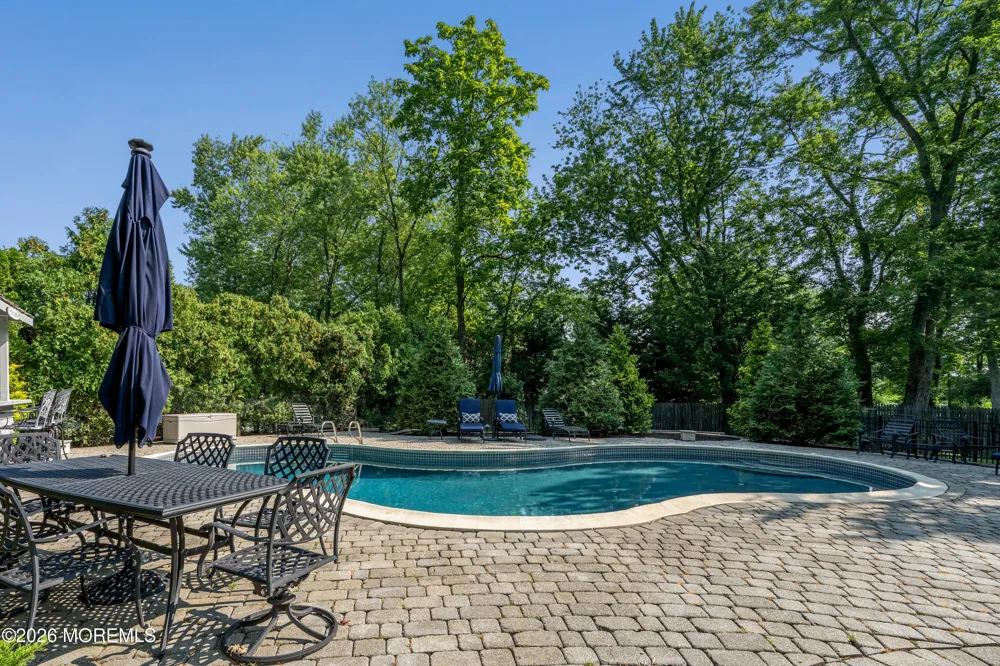 52 Shrewsbury Drive Rumson, NJ 07760