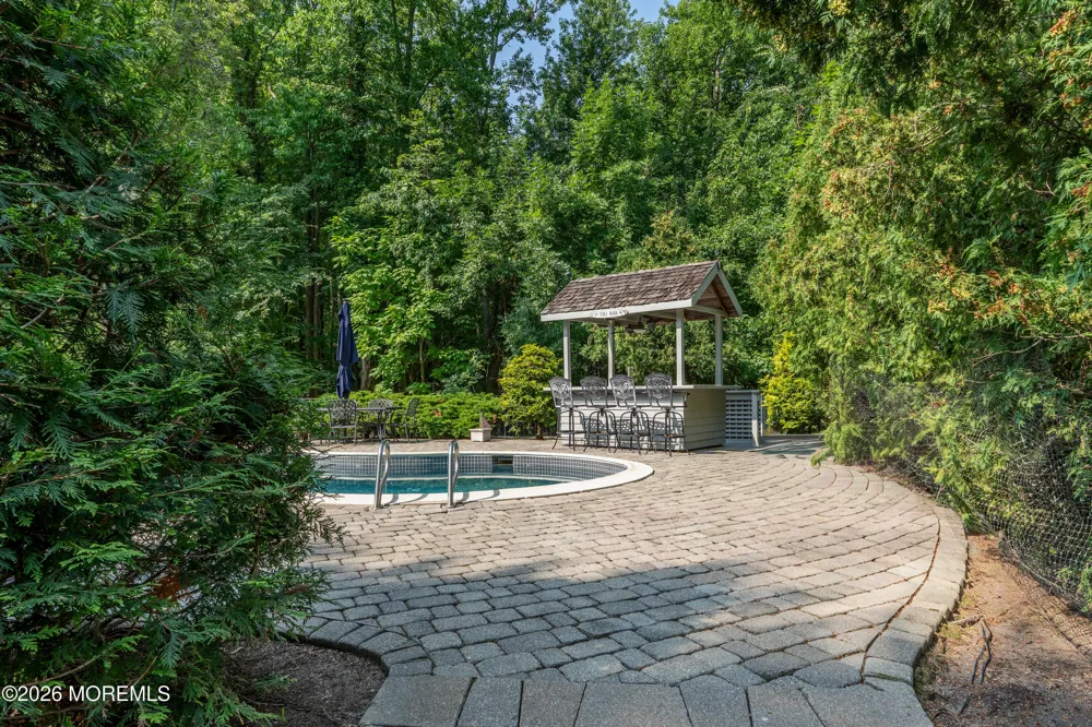 52 Shrewsbury Drive Rumson, NJ 07760