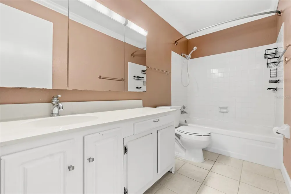 3823 OAK DRIVE #K22 Tampa, FL 33611