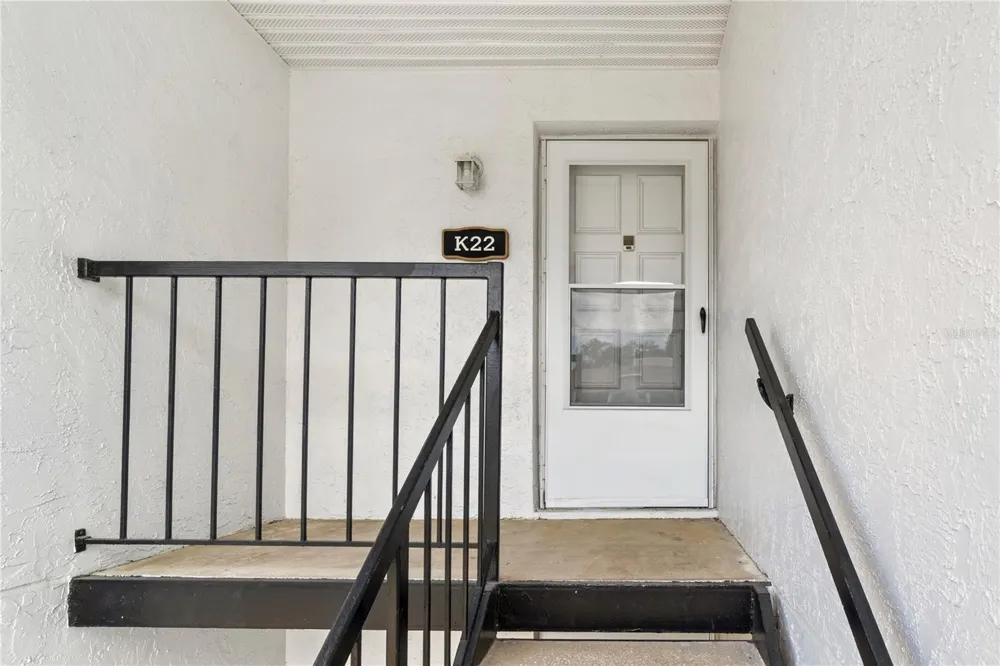 3823 OAK DRIVE #K22 Tampa, FL 33611