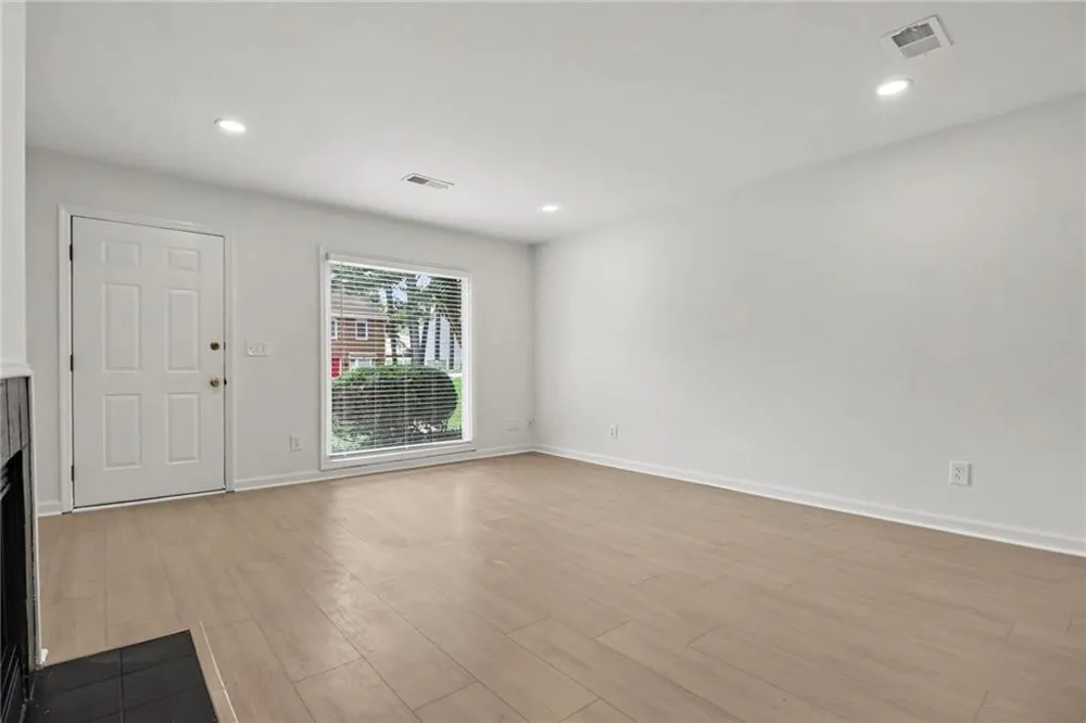 201 Holcomb Ferry Road Roswell, GA 30076