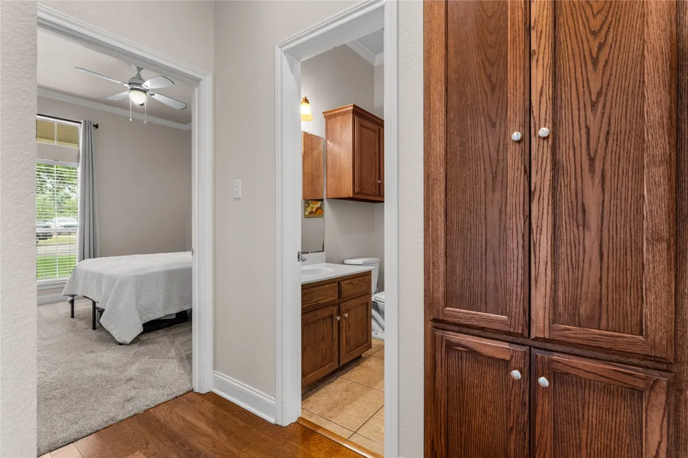 429 W Wall Street Hewitt, TX 76643