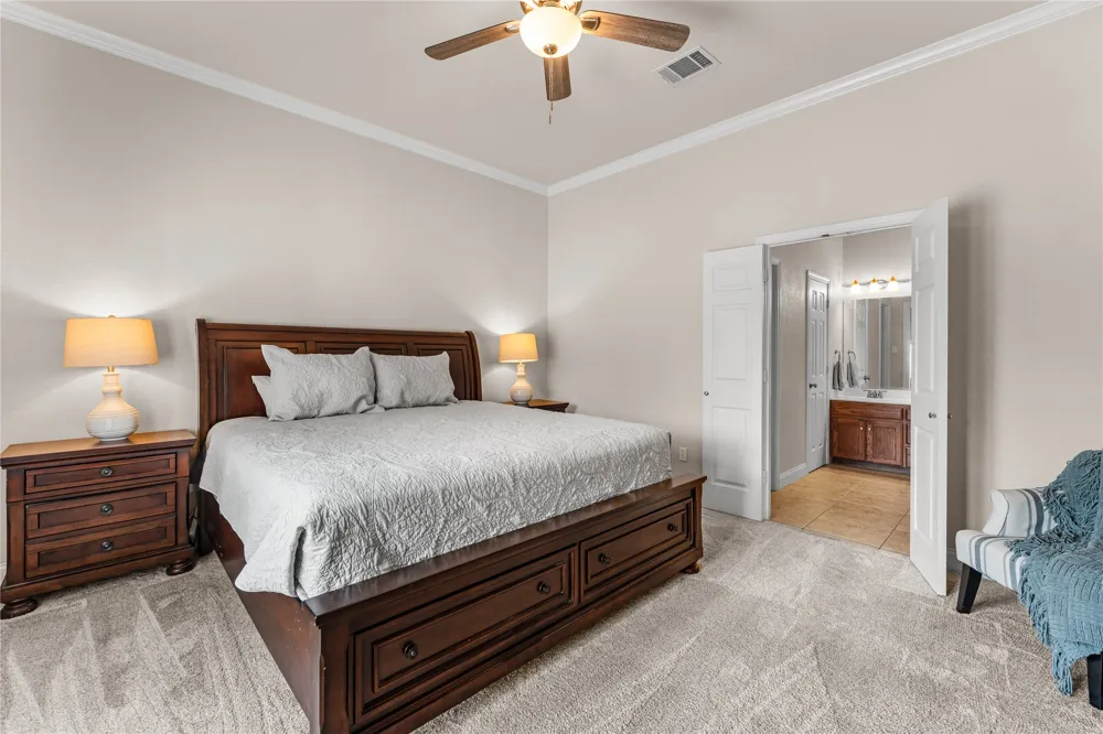 429 W Wall Street Hewitt, TX 76643