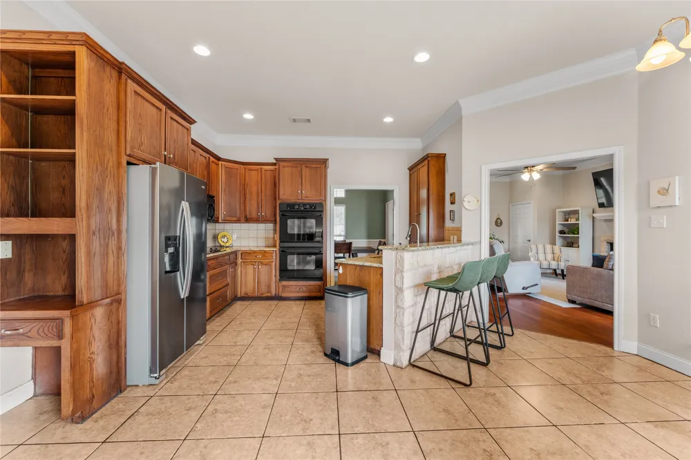 429 W Wall Street Hewitt, TX 76643