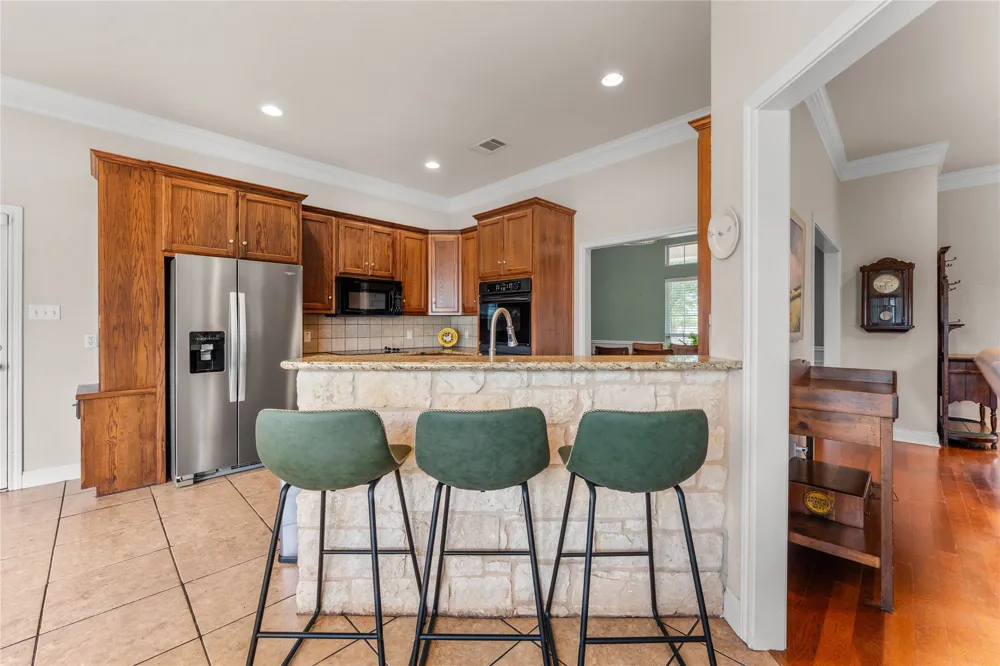 429 W Wall Street Hewitt, TX 76643