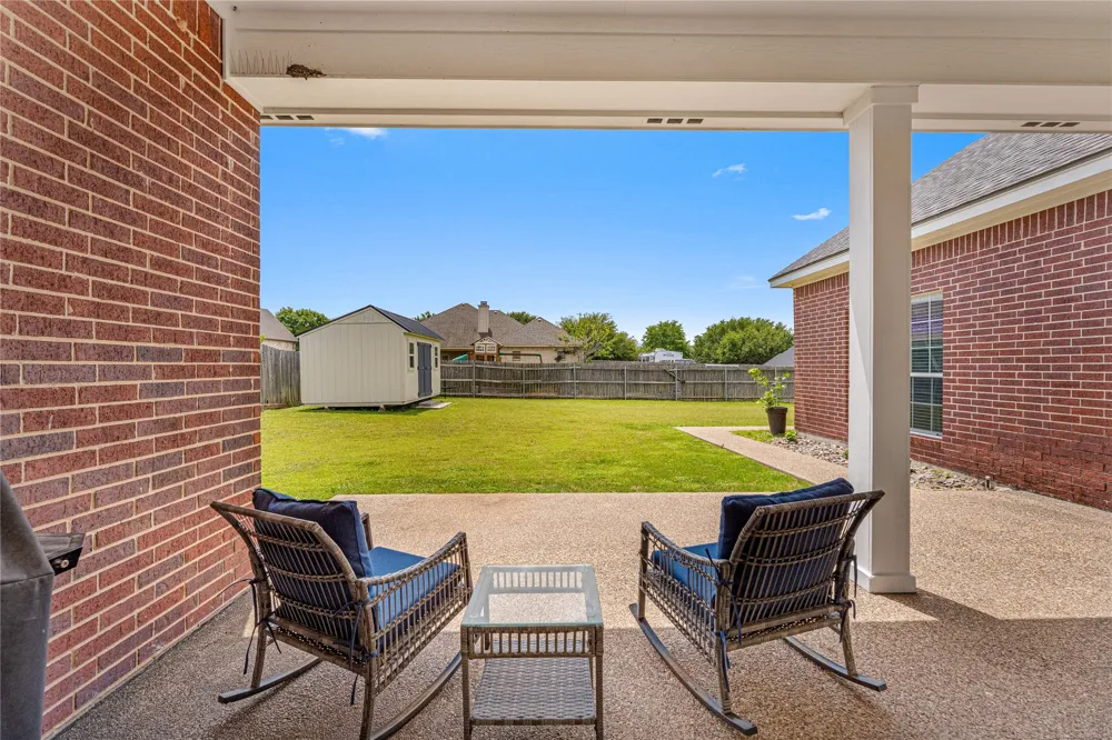 429 W Wall Street Hewitt, TX 76643