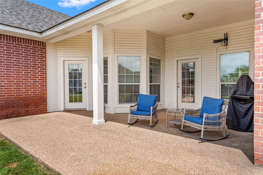 429 W Wall Street Hewitt, TX 76643