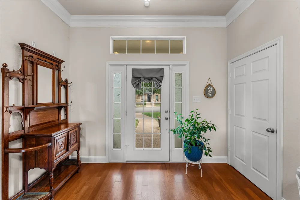 429 W Wall Street Hewitt, TX 76643