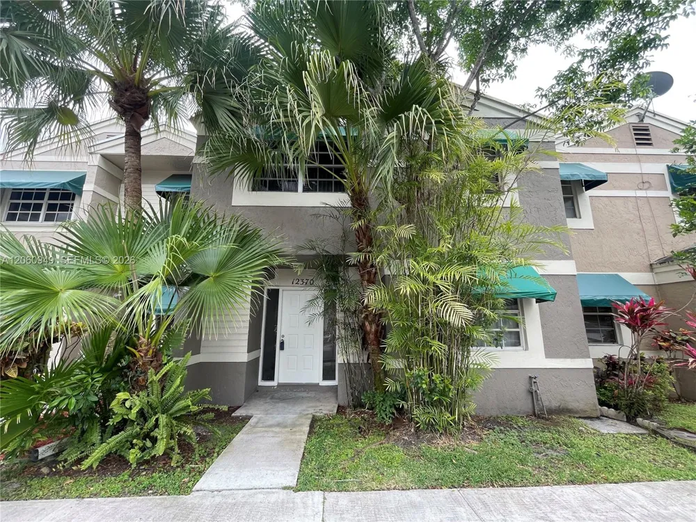12370 SW 52nd Place Cooper City, FL 33330