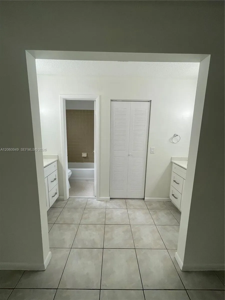 12370 SW 52nd Place Cooper City, FL 33330