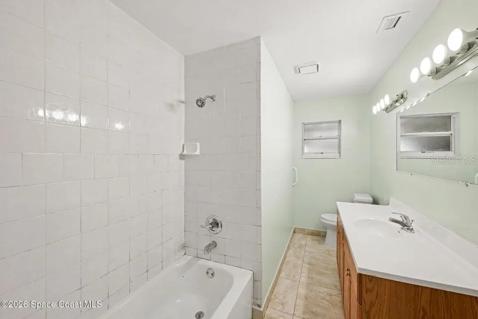 2292 LAKEVIEW DRIVE Melbourne, FL 32935