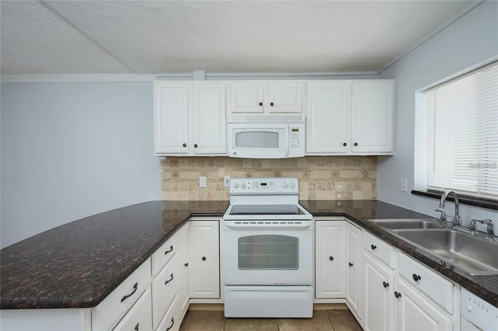 2608 HIDDEN LAKE DRIVE #C Sarasota, FL 34237