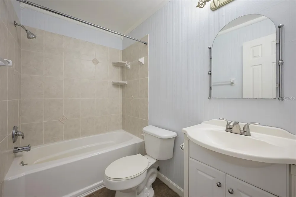 2608 HIDDEN LAKE DRIVE #C Sarasota, FL 34237