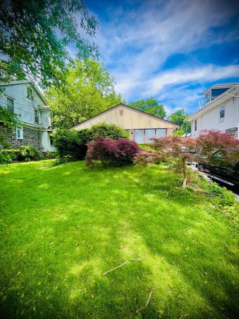115 E PROVIDENCE ROAD