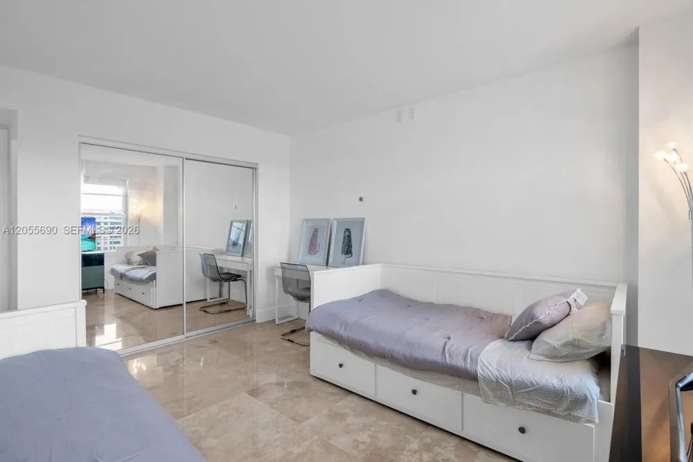 155 Ocean Lane Dr #1111 Key Biscayne, FL 33149