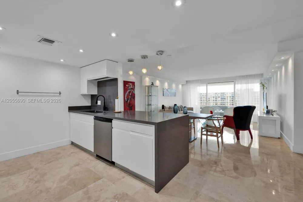 155 Ocean Lane Dr #1111 Key Biscayne, FL 33149
