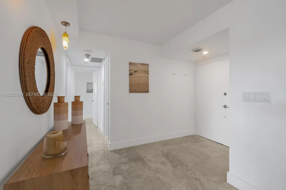155 Ocean Lane Dr #1111 Key Biscayne, FL 33149