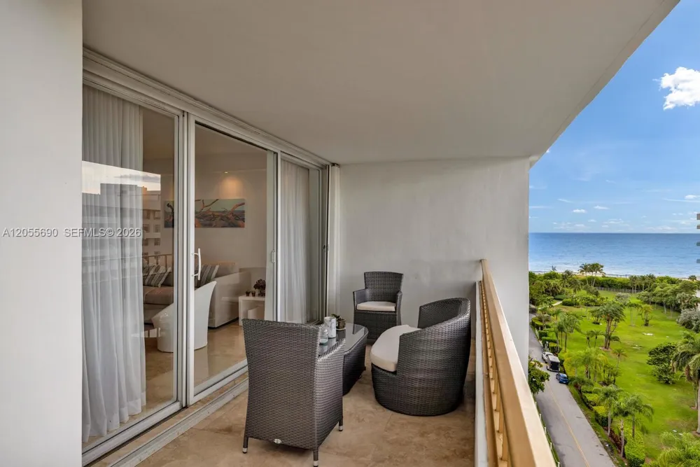155 Ocean Lane Dr #1111 Key Biscayne, FL 33149