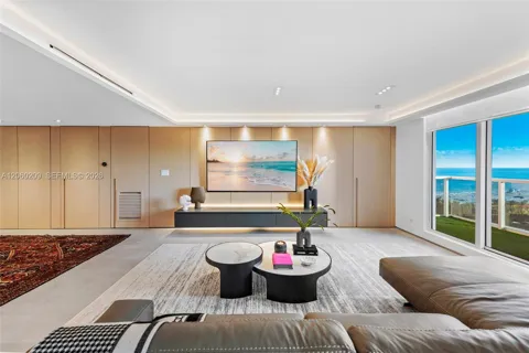 2301 Collins Ave #1003/1004