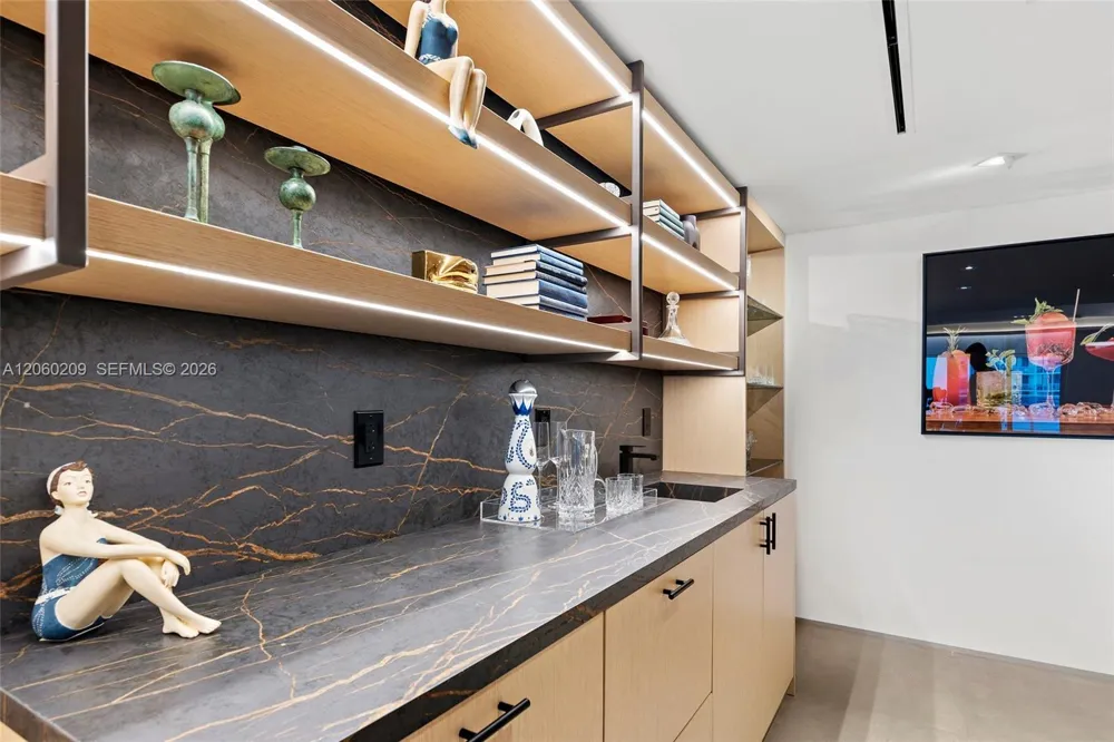2301 Collins Ave #1003/1004 Miami Beach, FL 33139