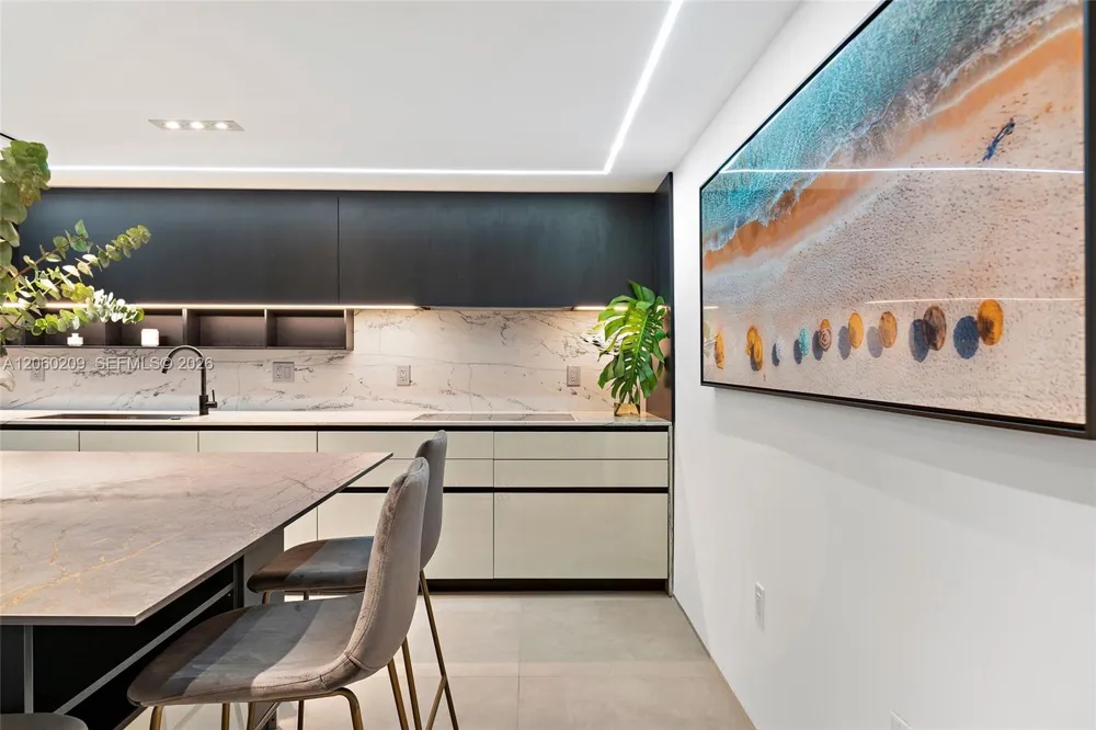 2301 Collins Ave #1003/1004 Miami Beach, FL 33139