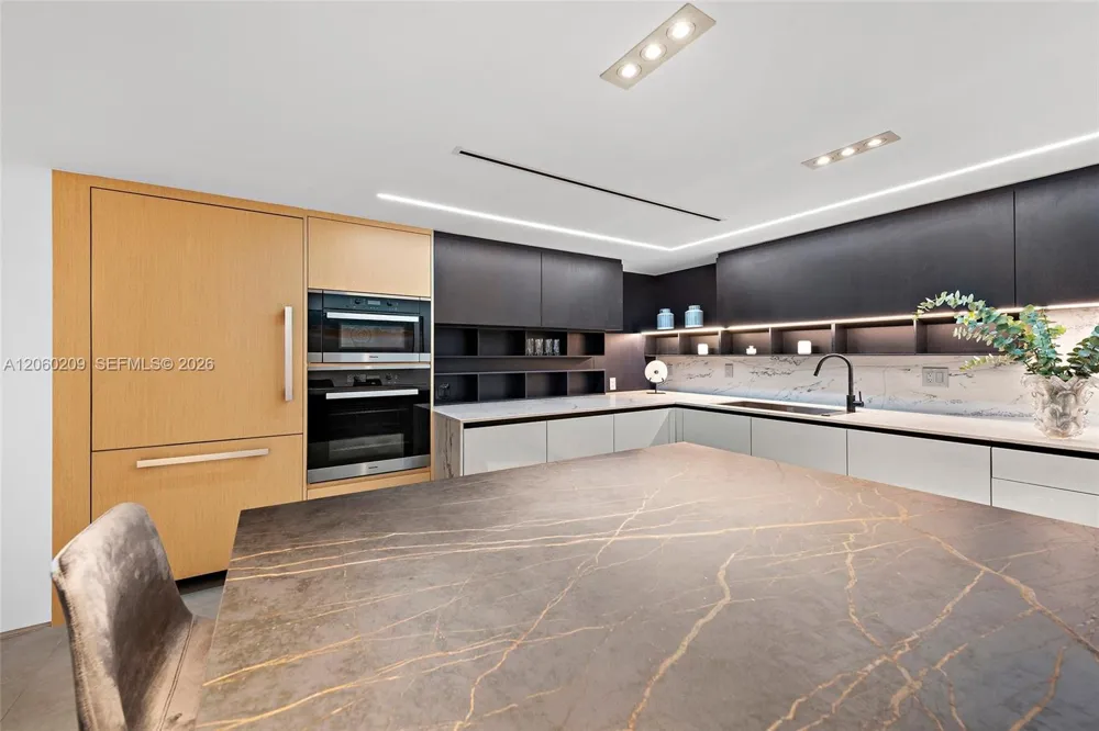 2301 Collins Ave #1003/1004 Miami Beach, FL 33139
