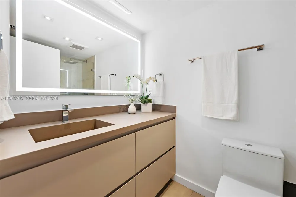 2301 Collins Ave #1003/1004 Miami Beach, FL 33139