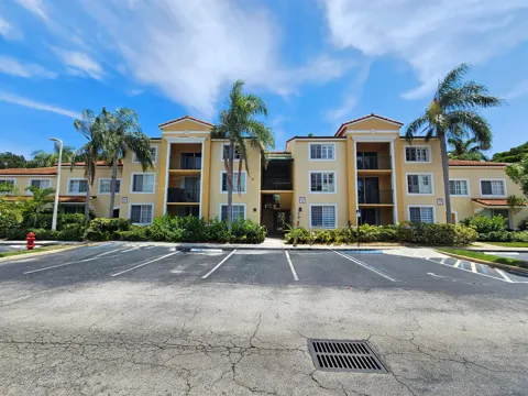 140 Yacht Club Way #305