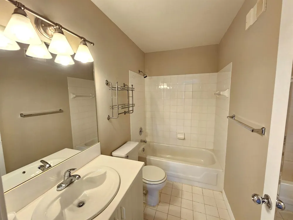 140 Yacht Club Way #305 Hypoluxo, FL 33462