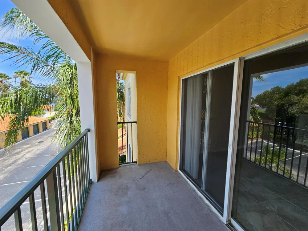 140 Yacht Club Way #305 Hypoluxo, FL 33462