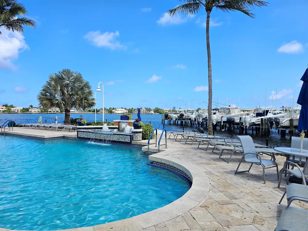 140 Yacht Club Way #305 Hypoluxo, FL 33462