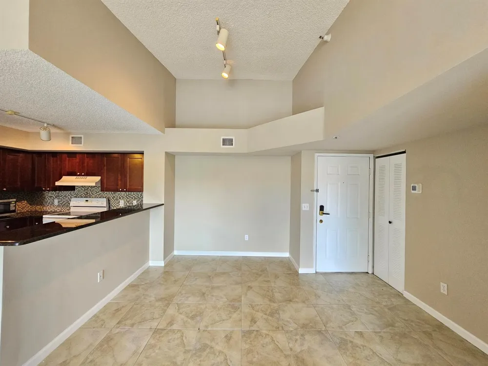 140 Yacht Club Way #305 Hypoluxo, FL 33462