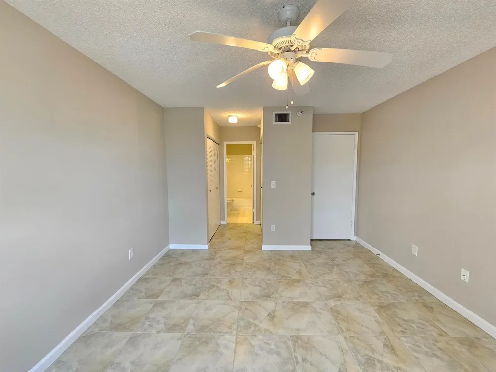 140 Yacht Club Way #305 Hypoluxo, FL 33462